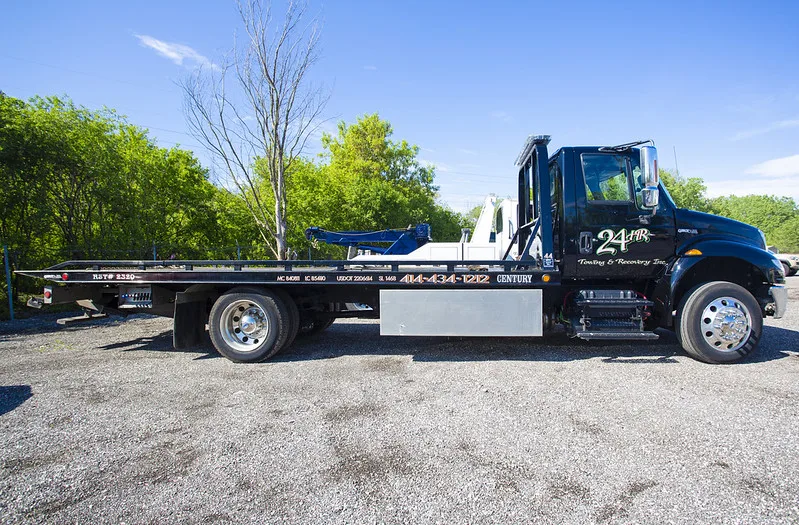 24 Hr Towing & Recovery