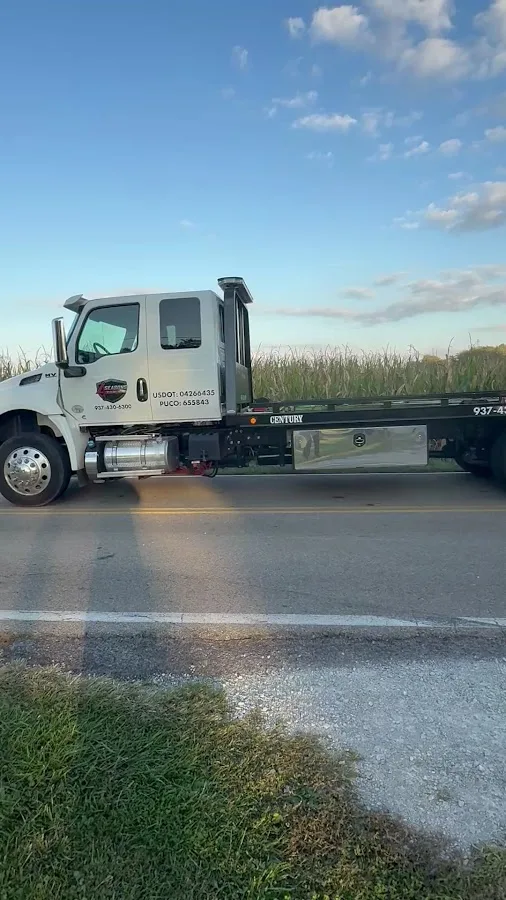 4 Seasons Towing LLC