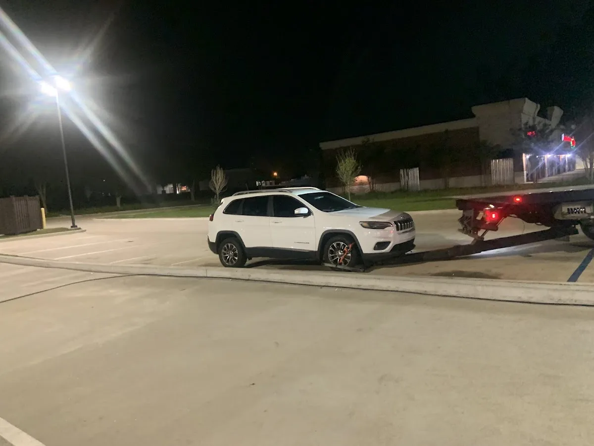 A & B Quick Towing Llc