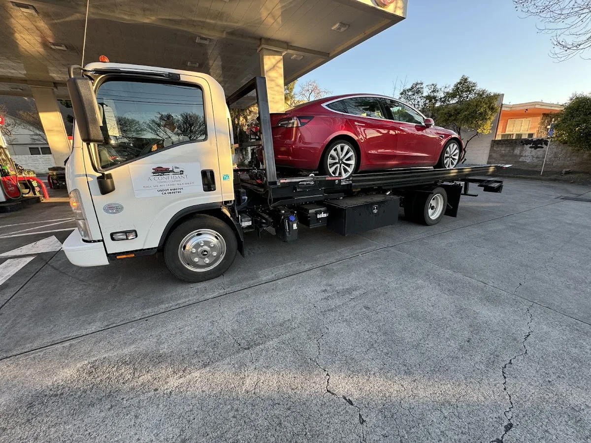 A Confidant Towing Company LLC primary photo