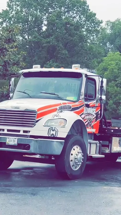 Advance Towing LLC
