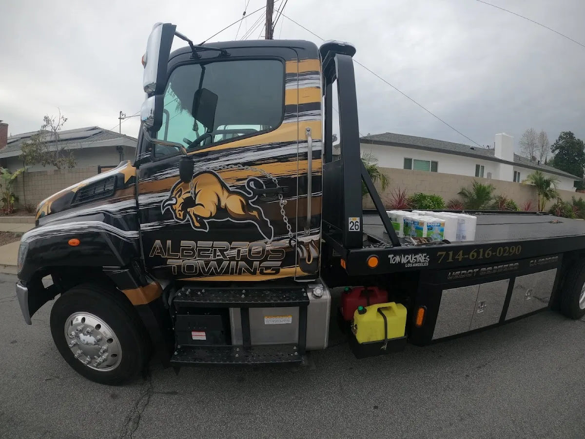 Alberto's Towing
