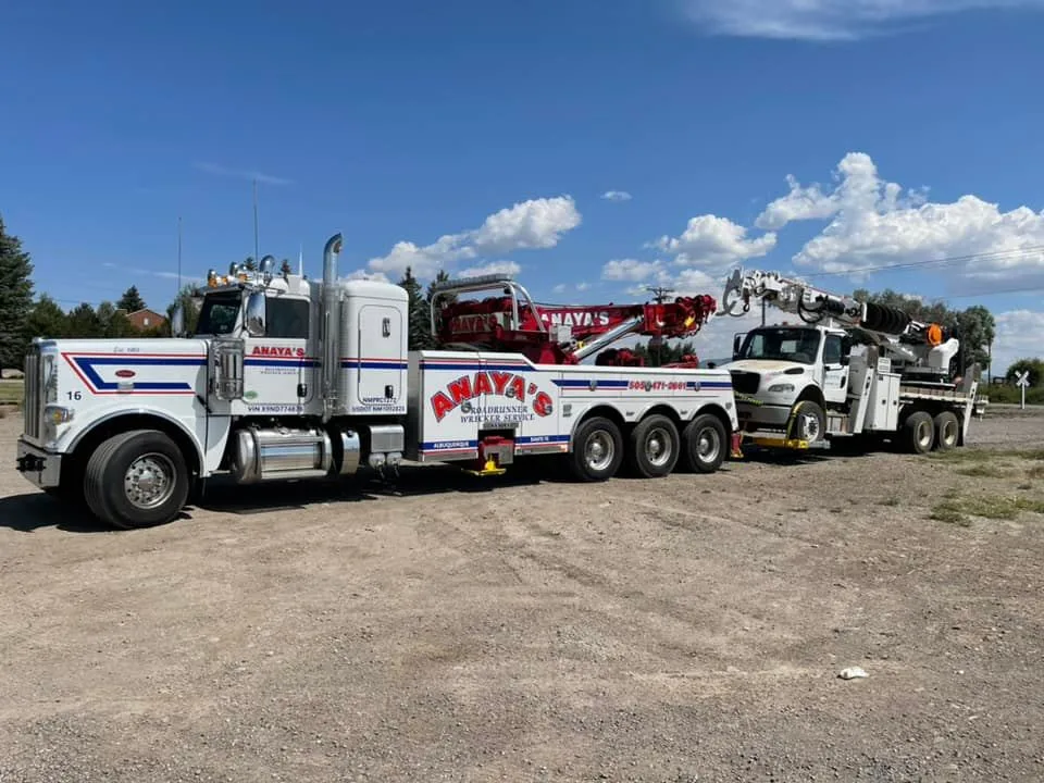 Anaya's Roadrunner Wrecker Service