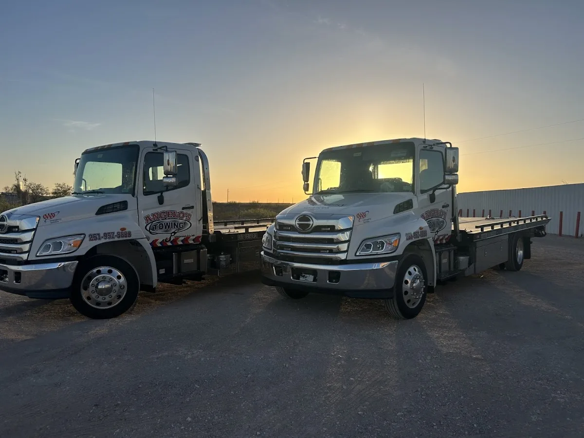 Angelo's Towing Mobile