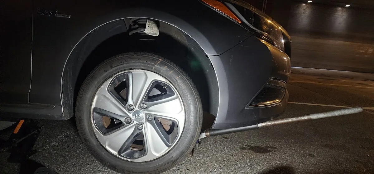 Waiting safely after a breakdown in Queens