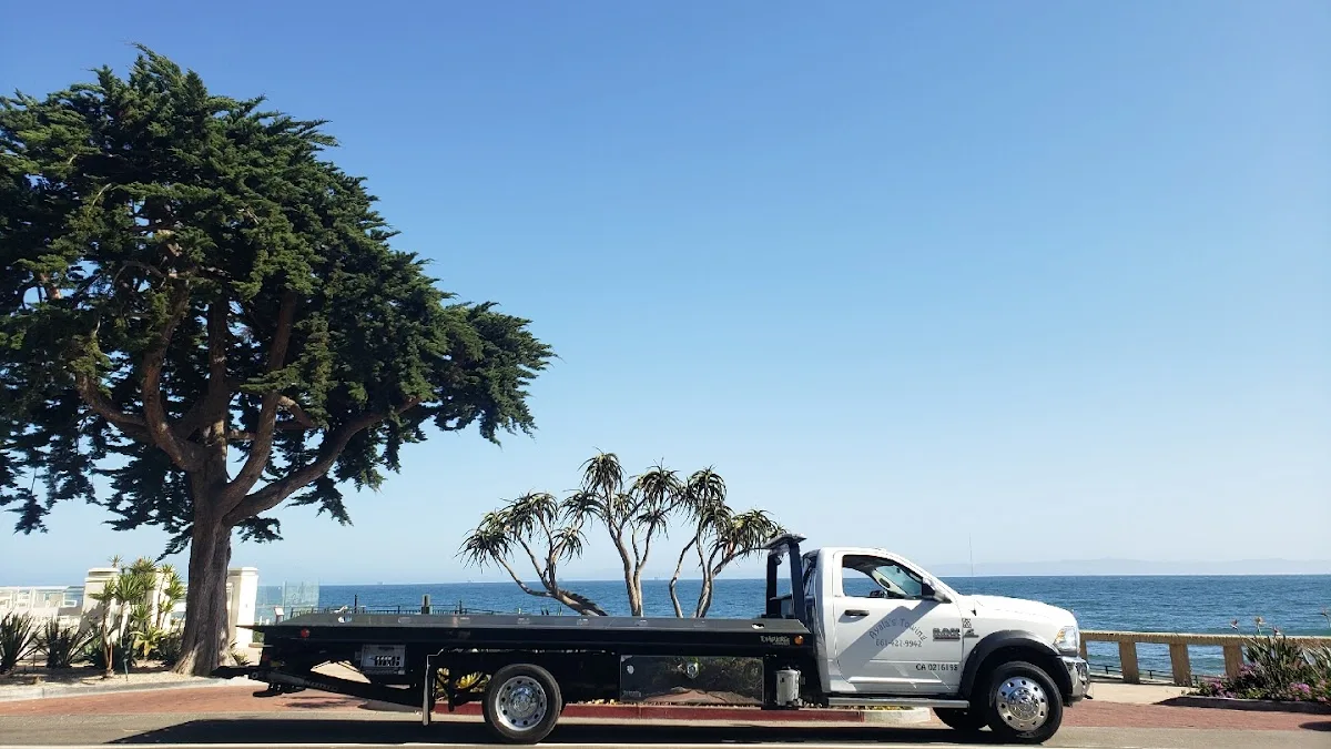 Ayala's Towing primary photo