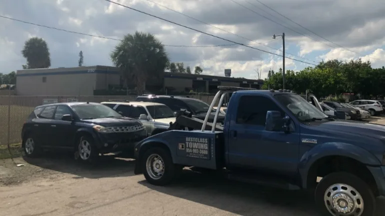 Best Class Towing LLC primary photo