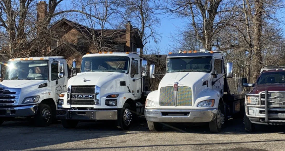 Chuck's 24 Hour Towing