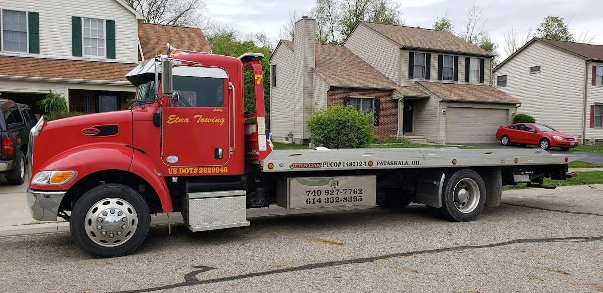 Chuck's 24 Hour Towing