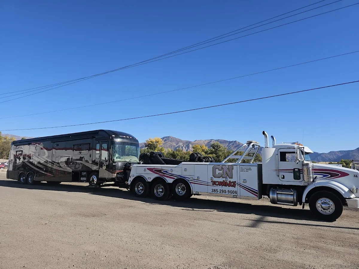 CN Towing Recovery / Heavy Duty Equipment transport In West Valley City UT / Servicio De Grúa En West Valley City UT