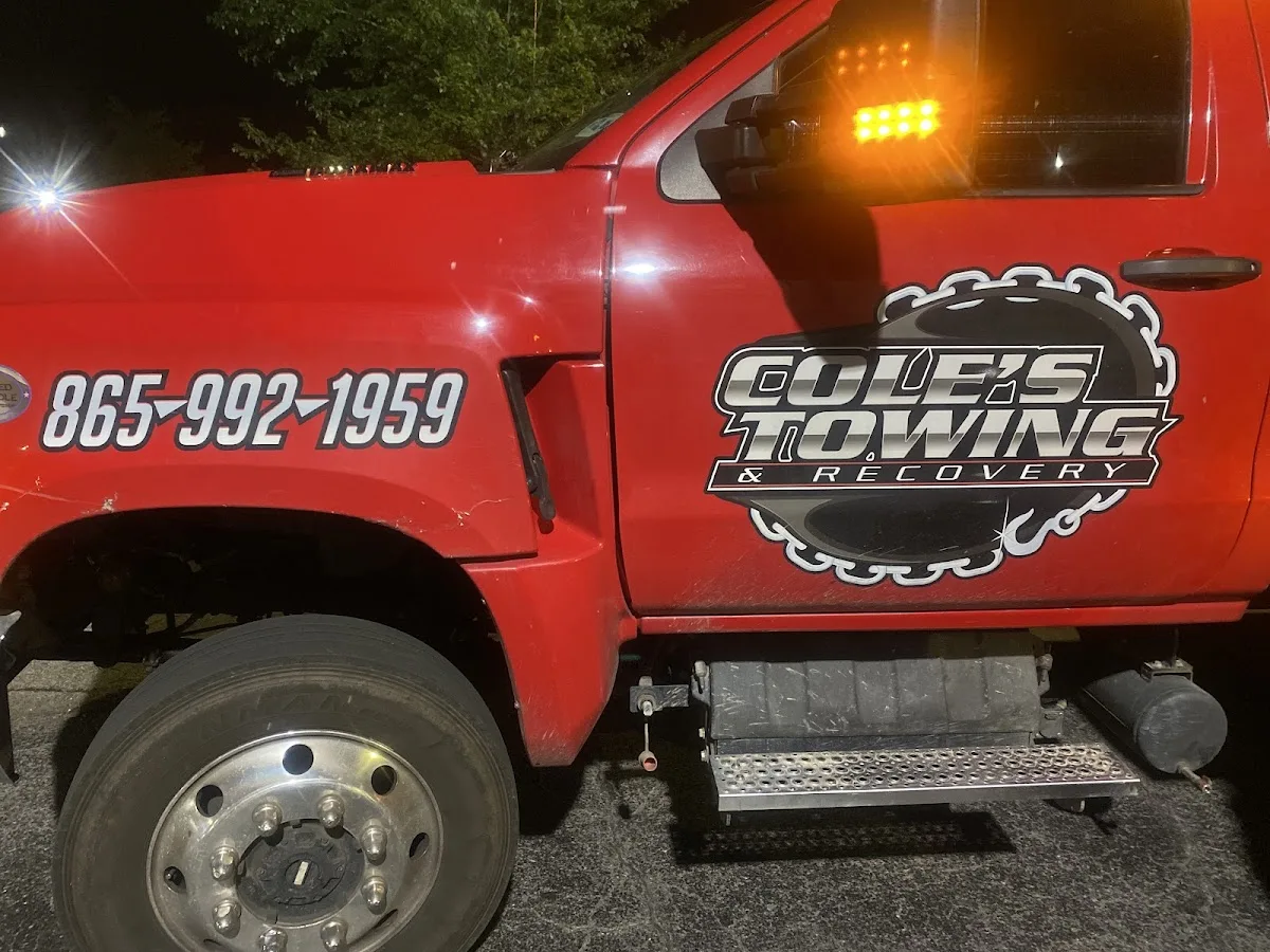 Cole's Towing
