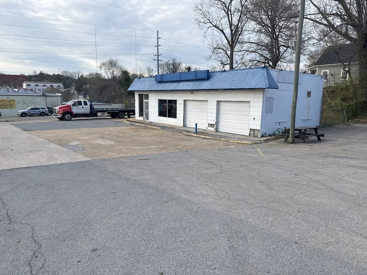 Collins wrecker service and diesel truck and trailer repair