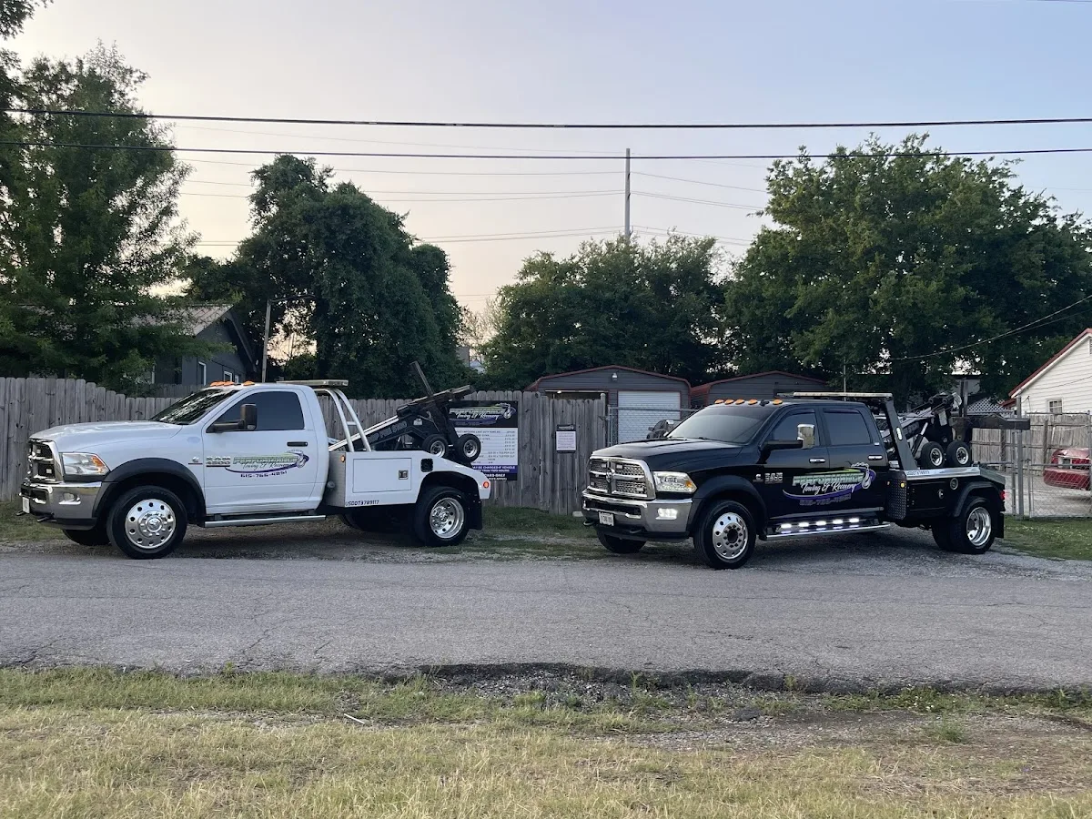 Dad's Towing Service