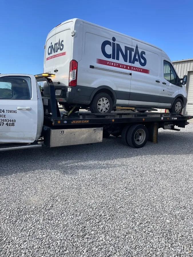 downtown 24 Towing Service LLC