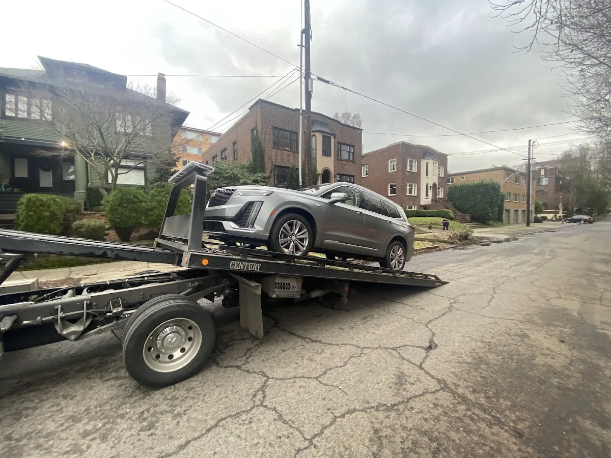 Downtown Tacoma Tow Truck