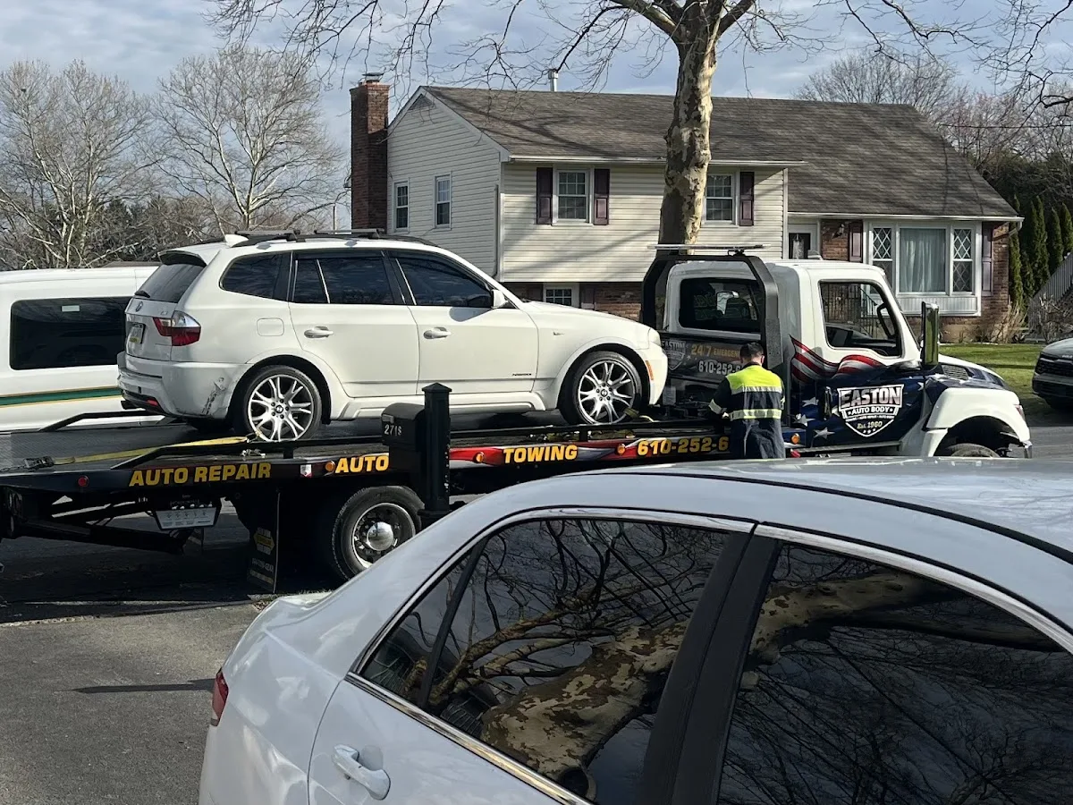 Easton Auto Body 24/7 Towing