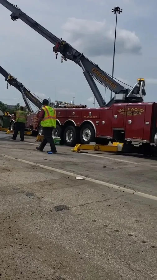 Englewood Truck Towing and Recovery