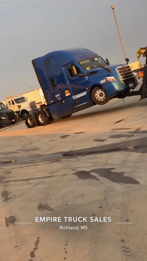 Hall's Towing Service