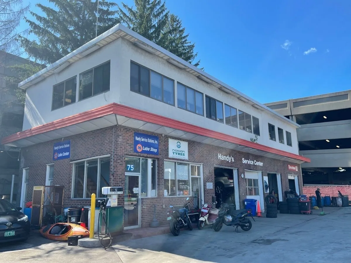 Handy's Service Center