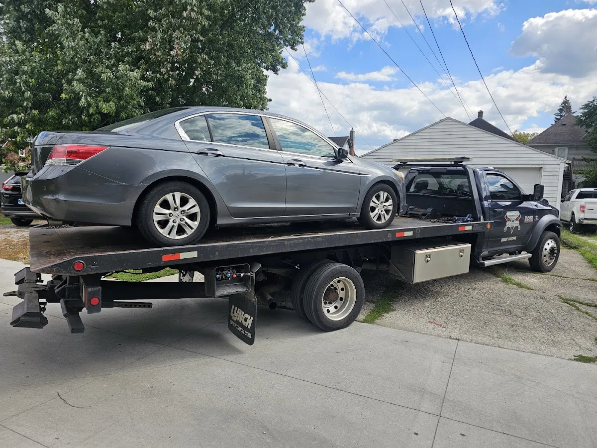 Hawkeye Towing Services primary photo