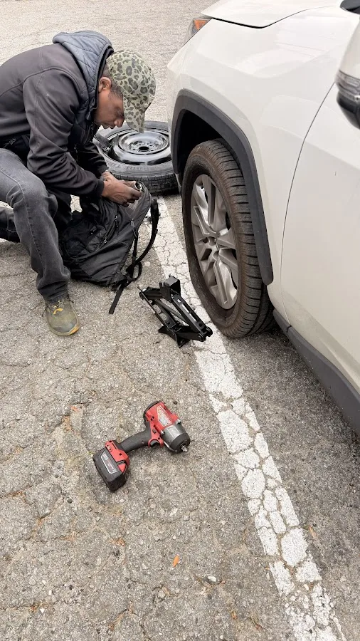 Highway Urgency Response Team, LLC - Roadside Assistance Flat tire Change & Dead Battery Jumpstart