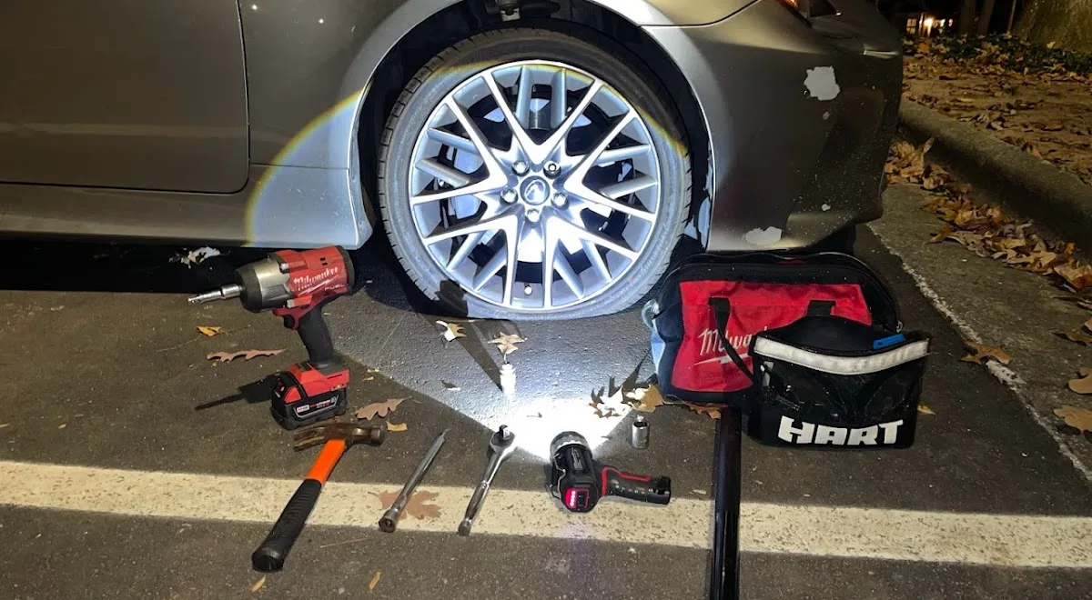 Highway Urgency Response Team, LLC - Roadside Assistance Flat tire Change & Dead Battery Jumpstart