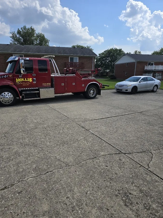 Hollis Towing
