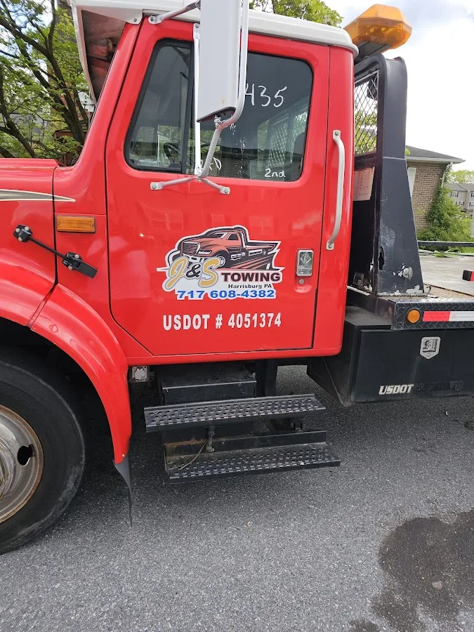 J And S Towing Service
