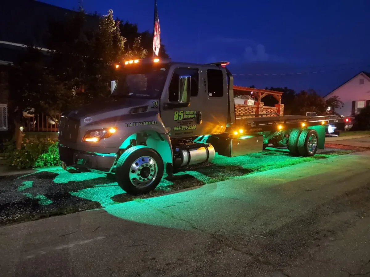 J & J Towing