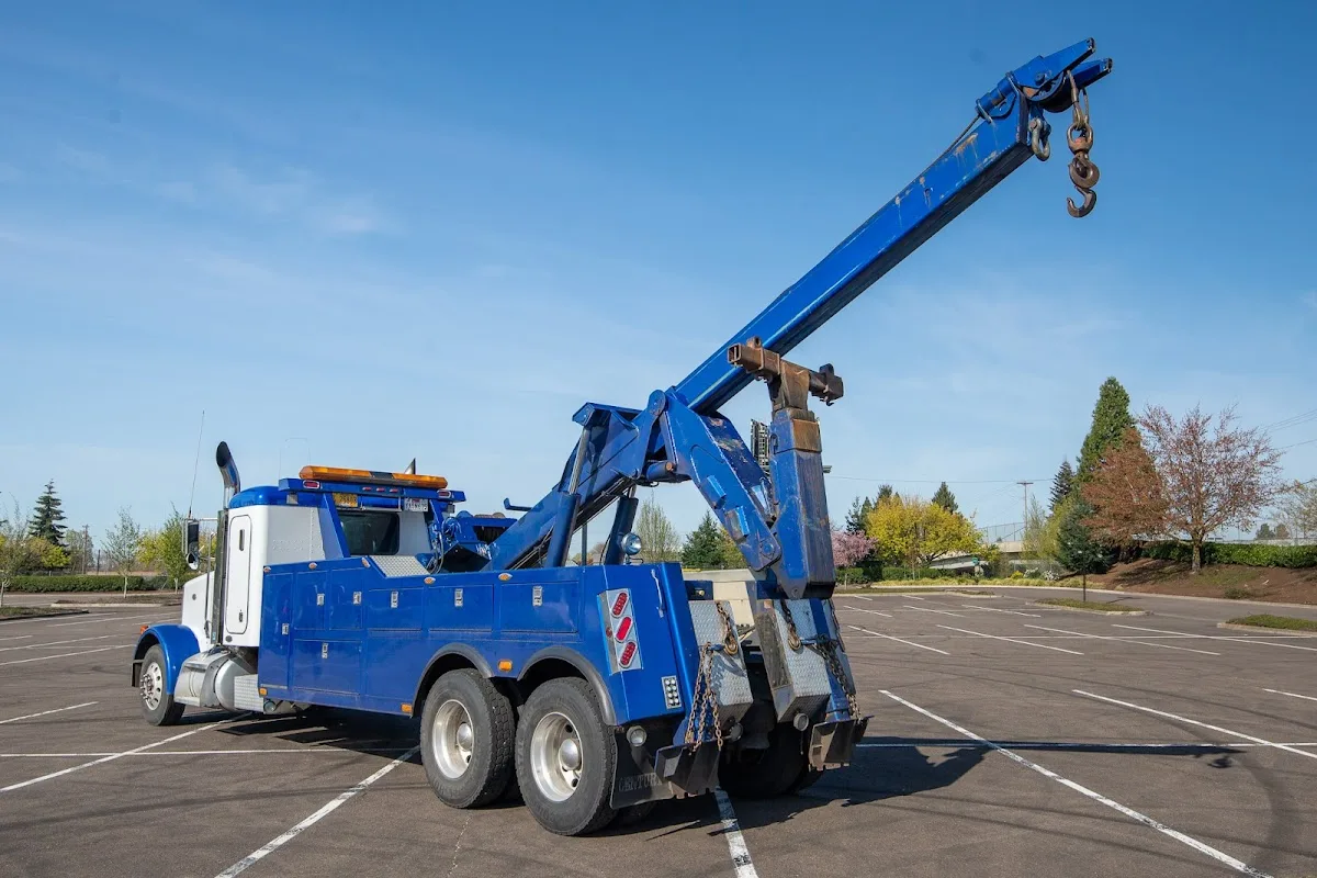 J & J Towing and Recovery LLC