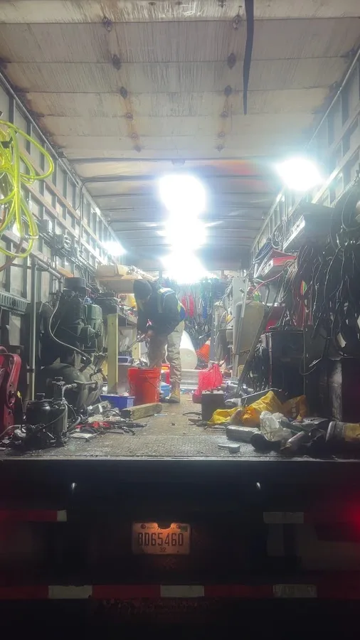 J&J Truck & Trailer Repair | Tow Truck | Towing Company