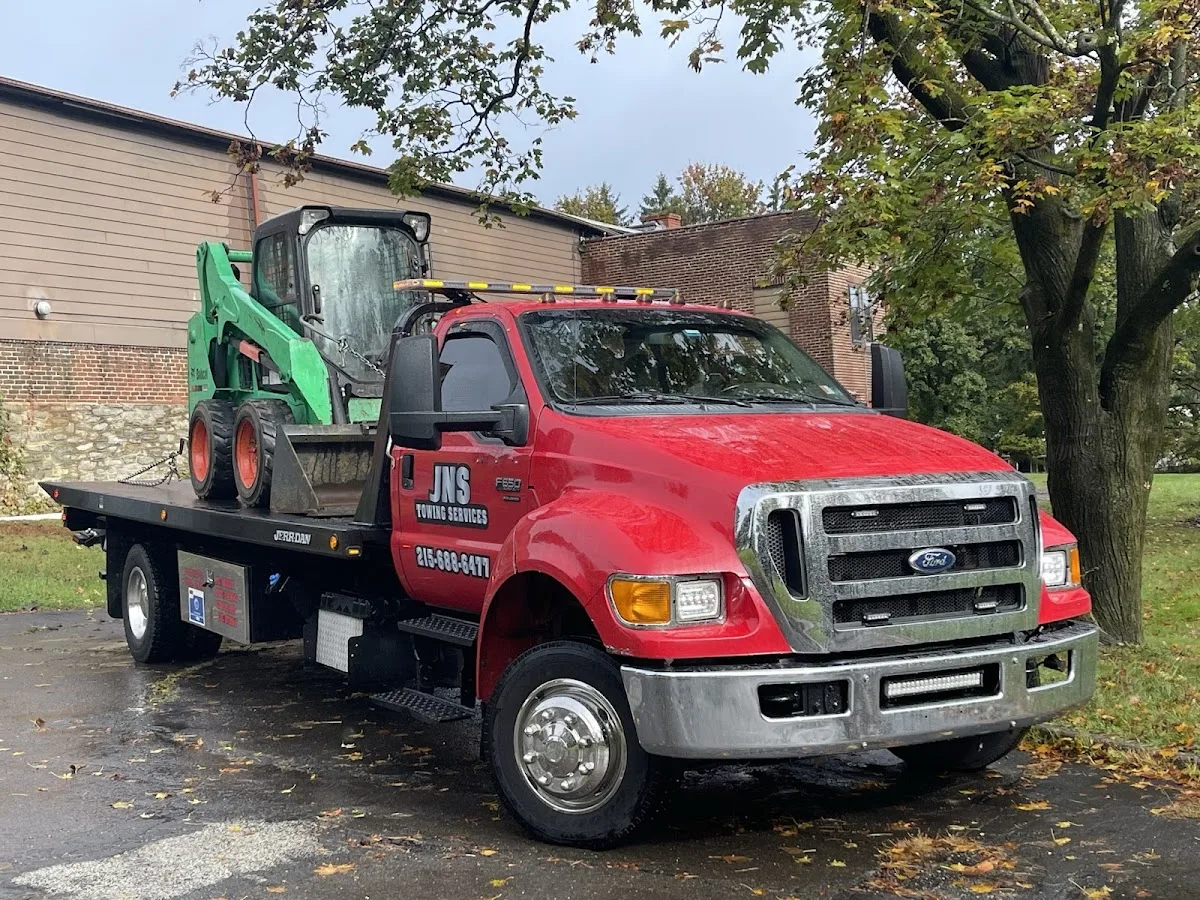 J's Towing