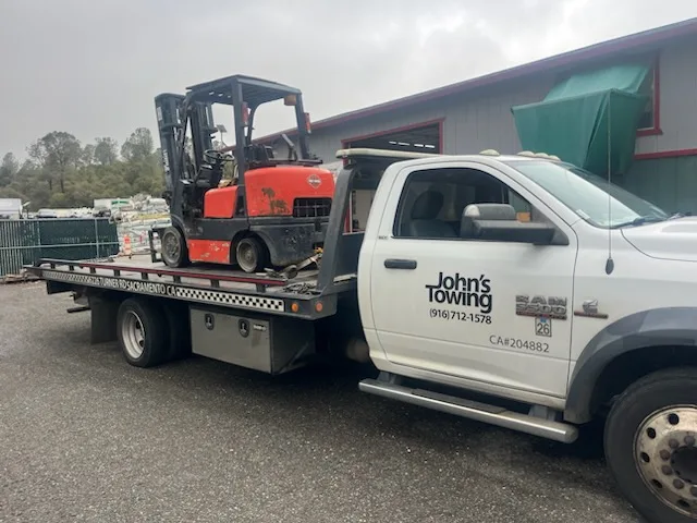 John's Towing