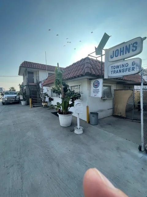 John's Towing & Transfer