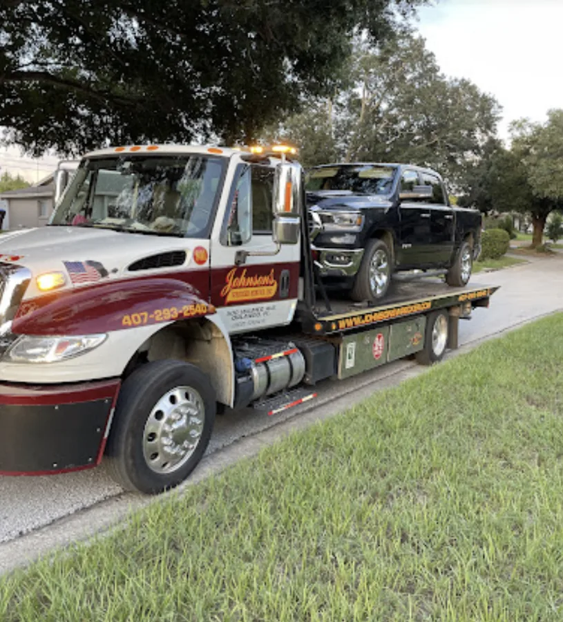 Johnson's Wrecker Service Cars, Heavy Duty and Semi Truck Towing