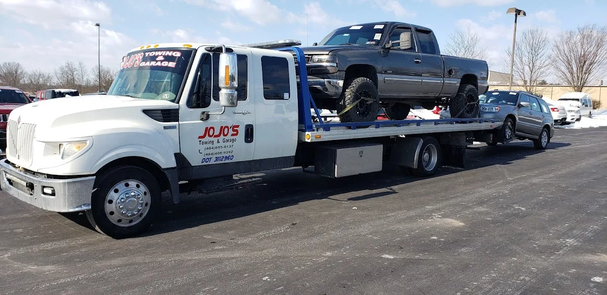 Jojo's Towing & Garage LLC