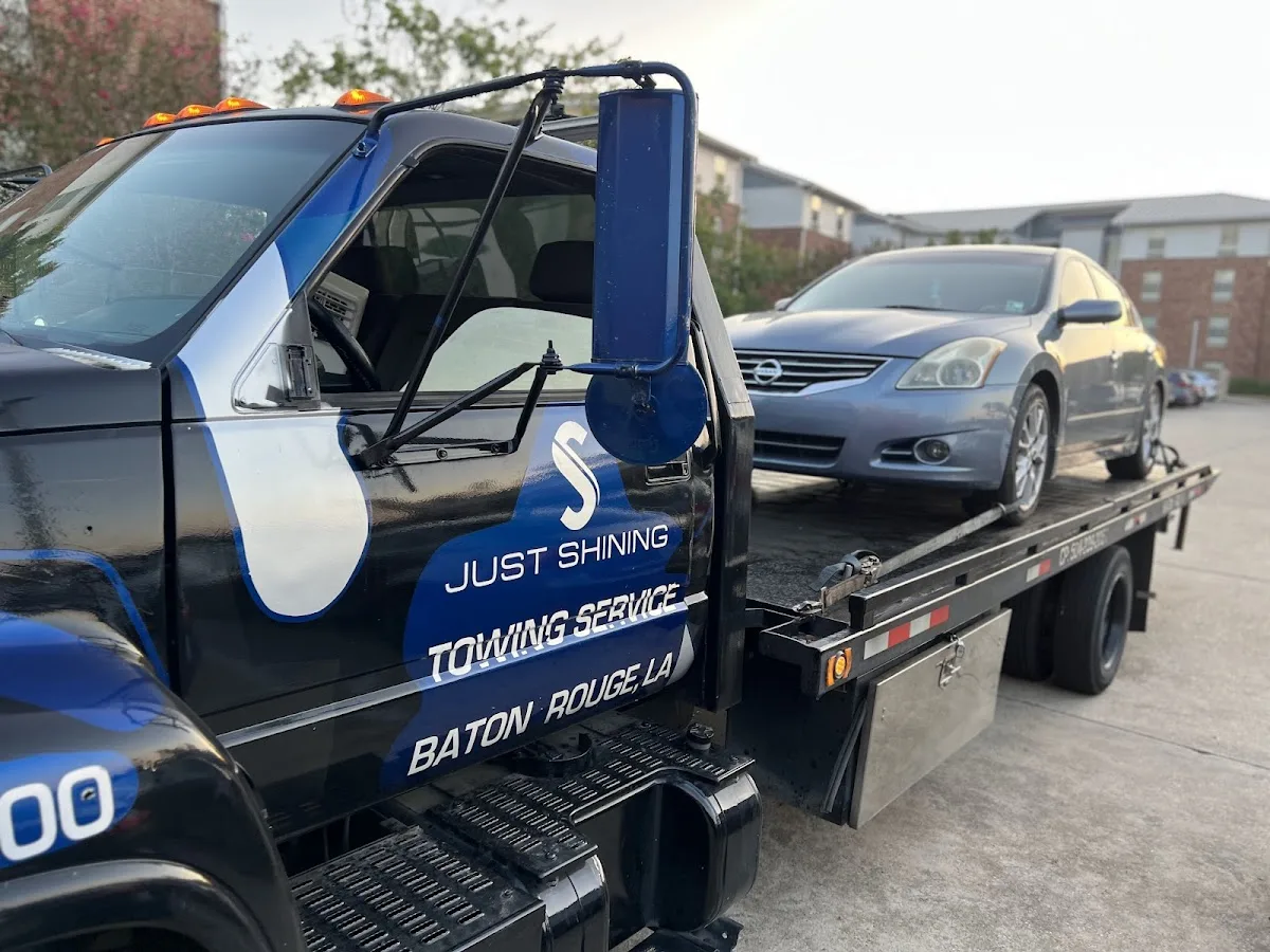Just Shining Towing