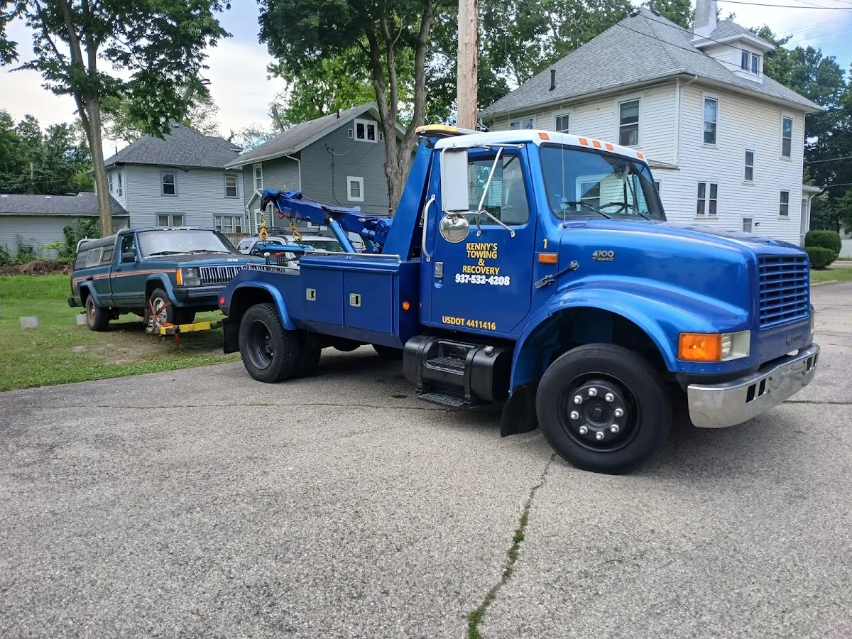 Kenny's TOWING & RECOVERY