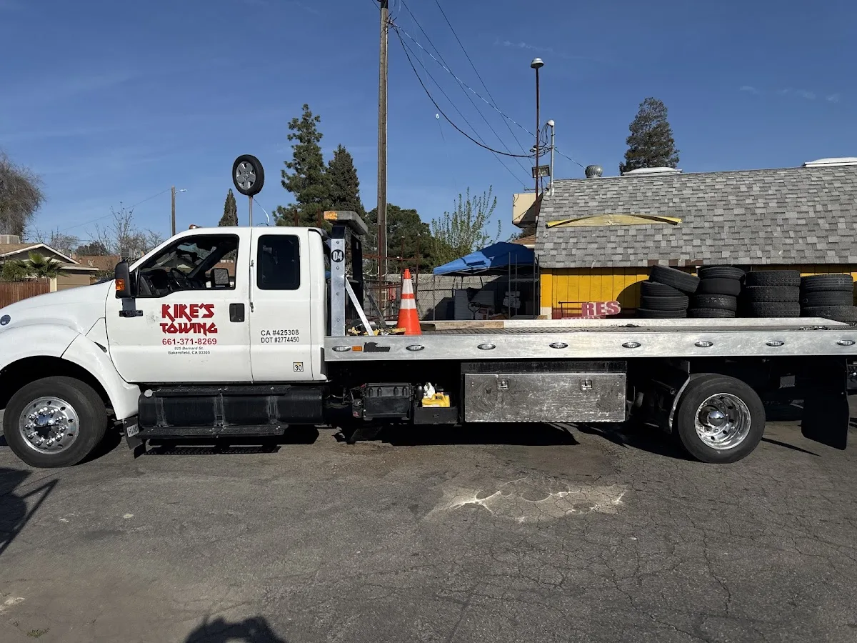 Kike's Towing Service - Servicio de grúa en Bakersfield CA - Towing near me in Bakersfield CA - Flatbed Towing in Bakersfield