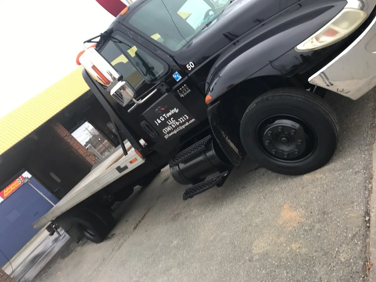 Kirk's-Sineath Towing