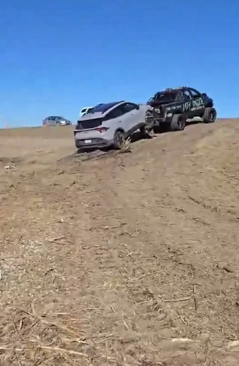 Lady Fingers Towing and Recovery