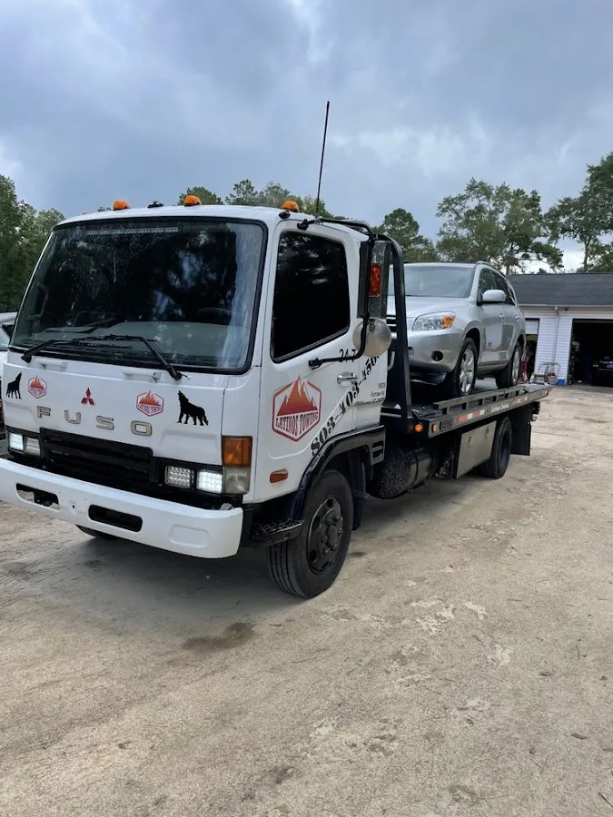 Latinos Towing LLC