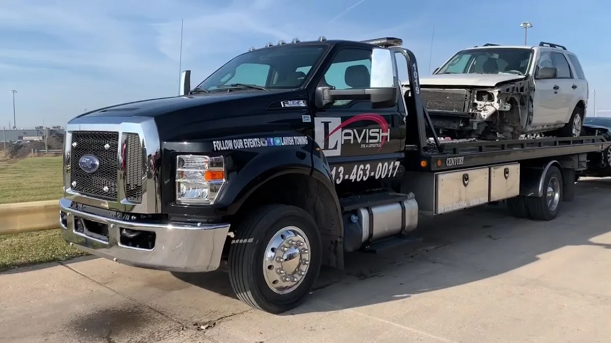 Lavish Towing