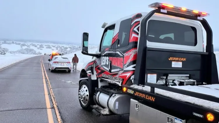 Leo's Towing