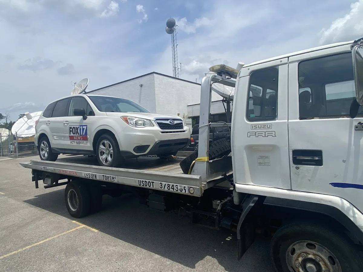 Lightning Towing & Recovery