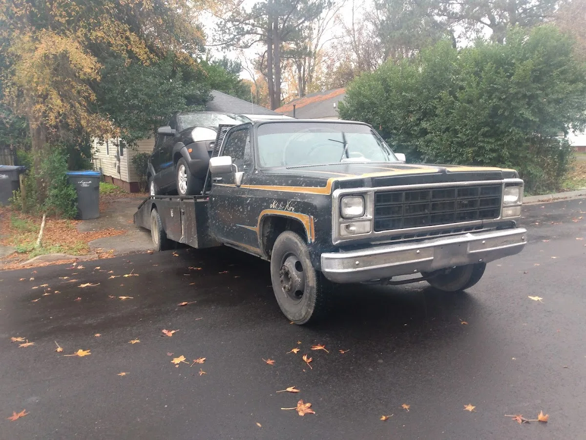 Little Lady Logistics/Towing