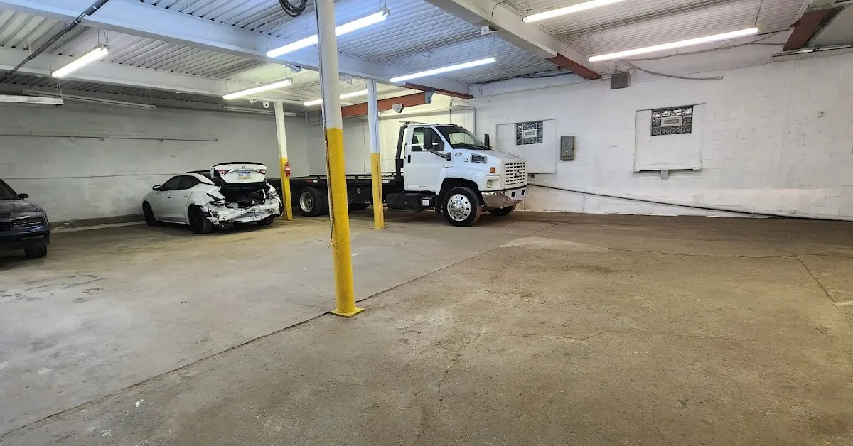 Littlejohns towing and auto