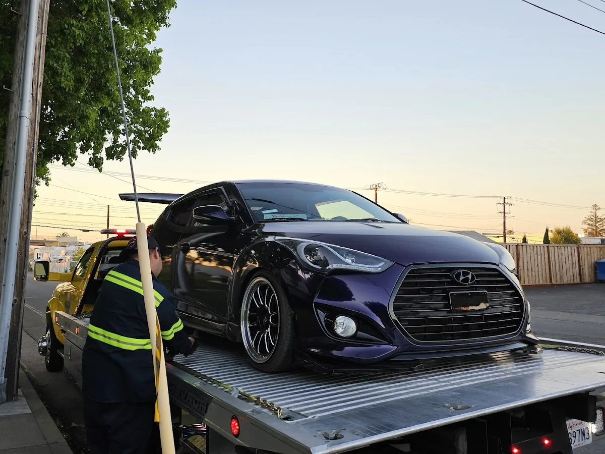 Loyal Towing primary photo