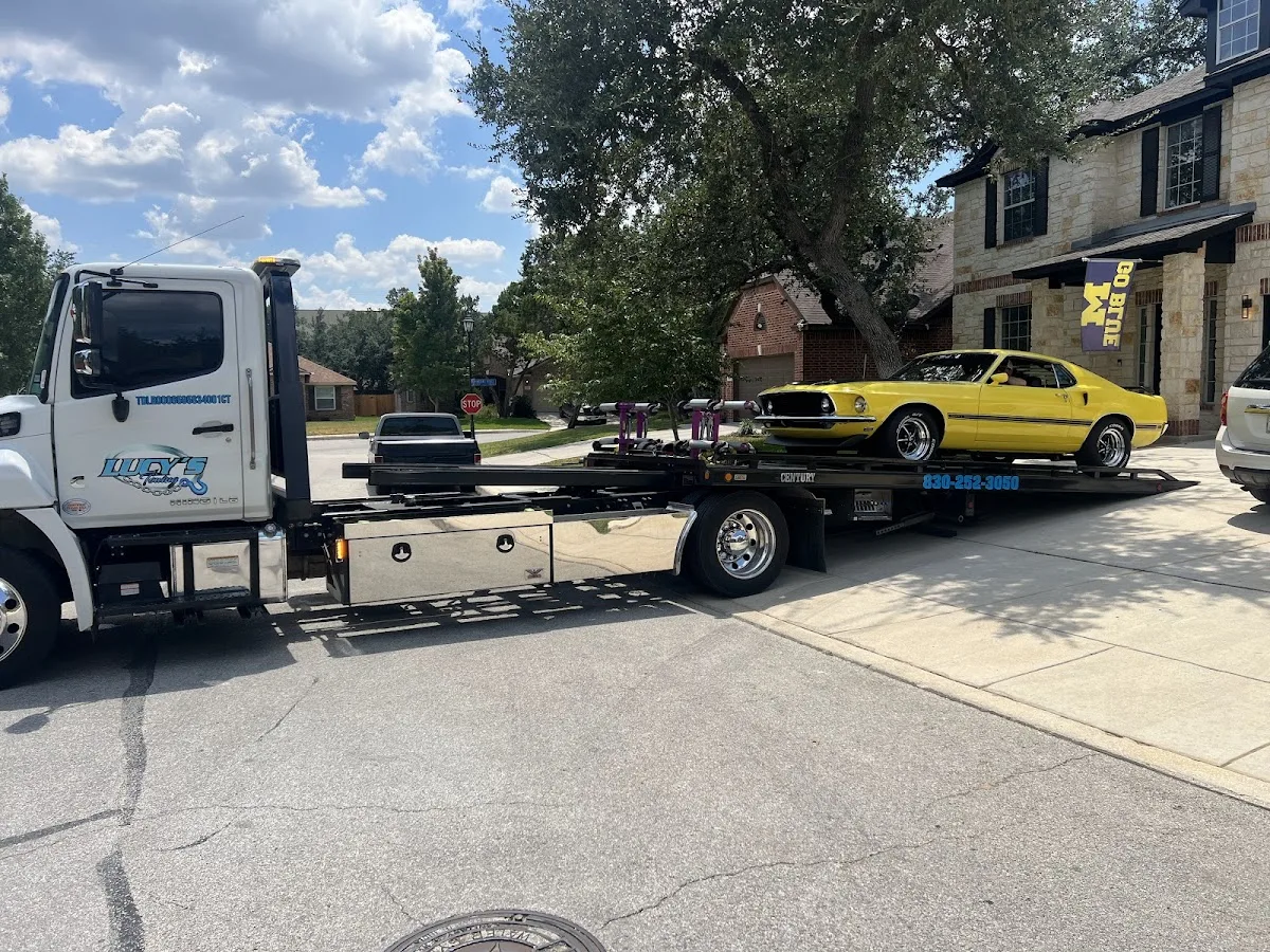 Lucys Towing Services