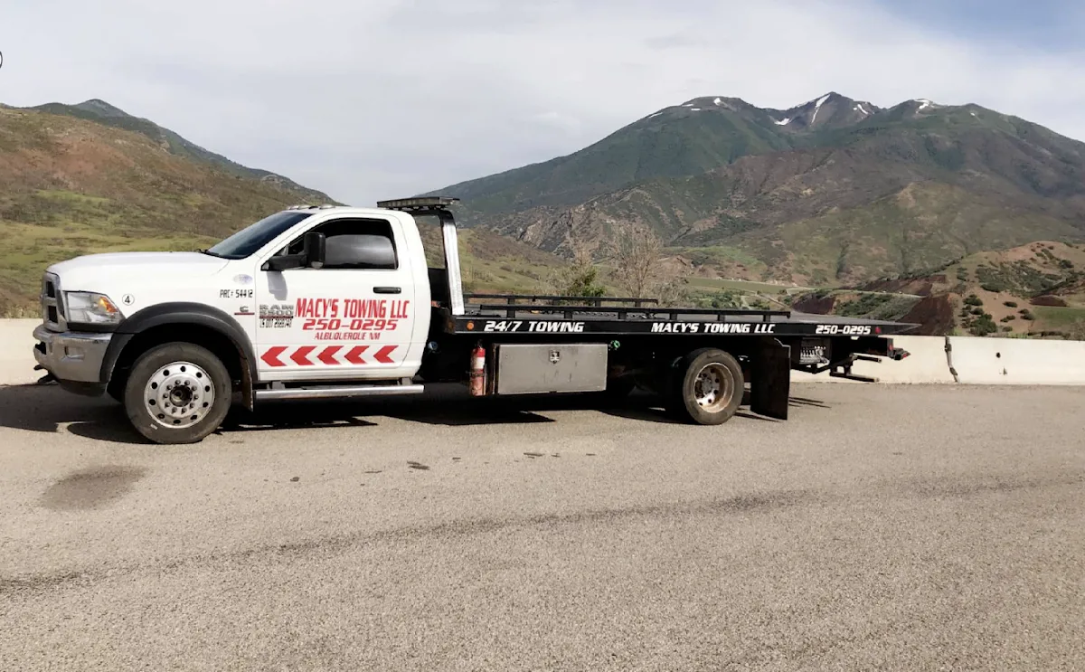 Macy's Towing LLC